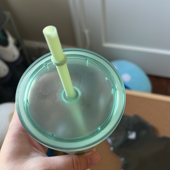 Starbucks Cup - Picture 2 of 5